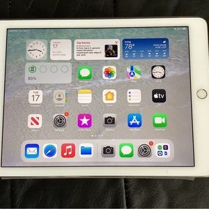 iPad Air 2, 32GB, Gold/ White Color, WiFi Only.